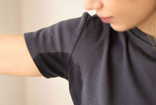 Hiperhidroza la adolescenți: cauze, diferențe și soluții eficiente