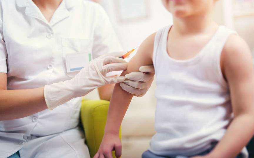 Copiii din Republica Moldova cu cetățenie românească pot fi vaccinați în România
