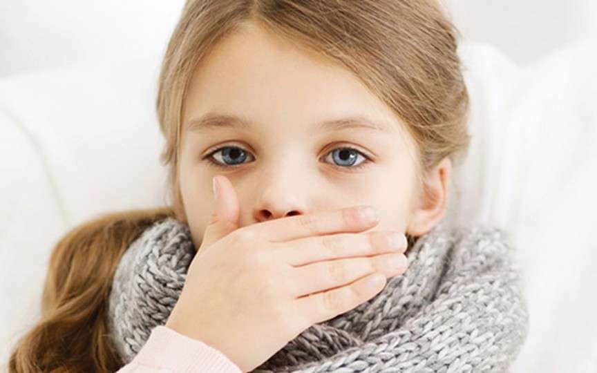 Ce să faci când copilul tușește? Sfaturi practice de la specialiști