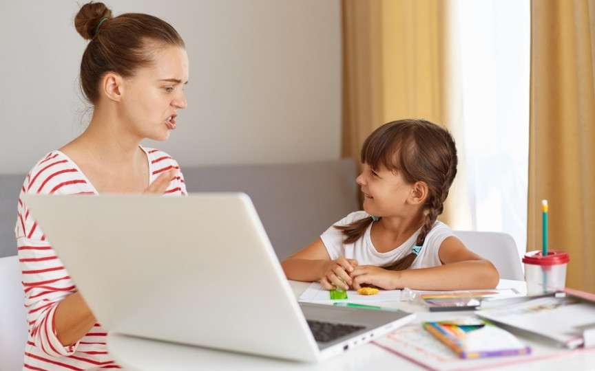 Dacă ești prea critic cu copilul tău, activitatea creierului lui poate fi afectată