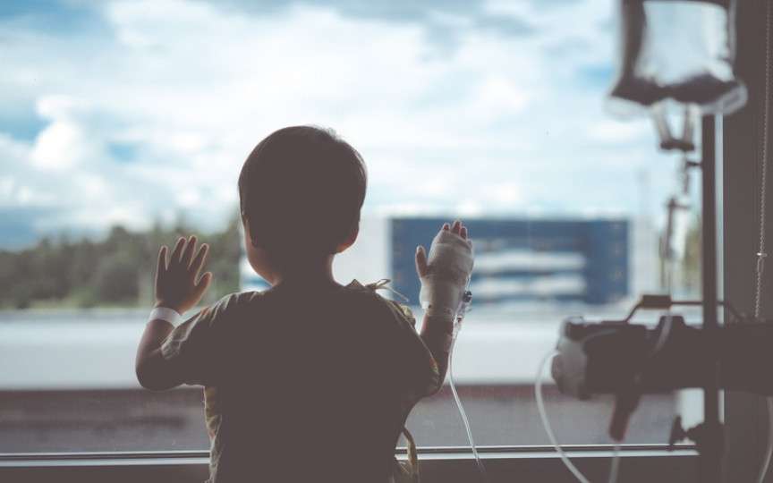 Misterioasele cazuri de hepatită la copii par a fi rezolvate în curând