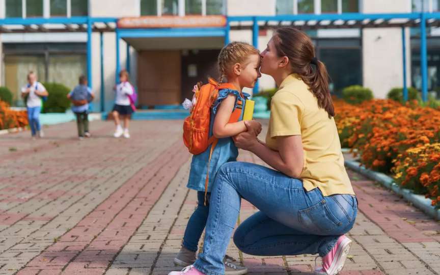 Trucul mamelor cu copii activi. Cum îi scapă ușor de vânătăi, crampe musculare și cucuie