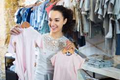 DA sau NU? Este în regulă să folosim haine second hand pentru copii?