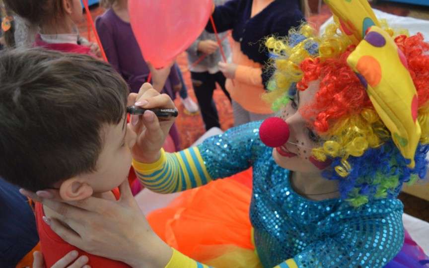 Show-urile pentru copii care îmbină distracția cu educația