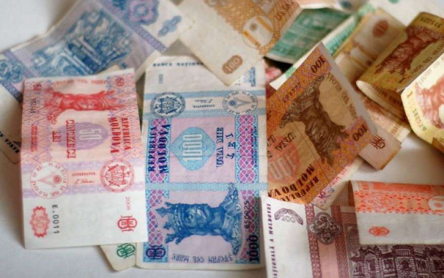 Taxele de înscriere în școli și grădinițe vor fi interzise începând cu anul 2019