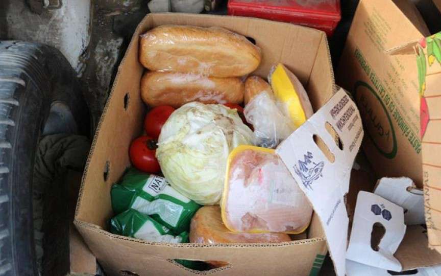 Două femei au fost prinse de polițiști furând produse alimentare de la grădinița la care lucrează