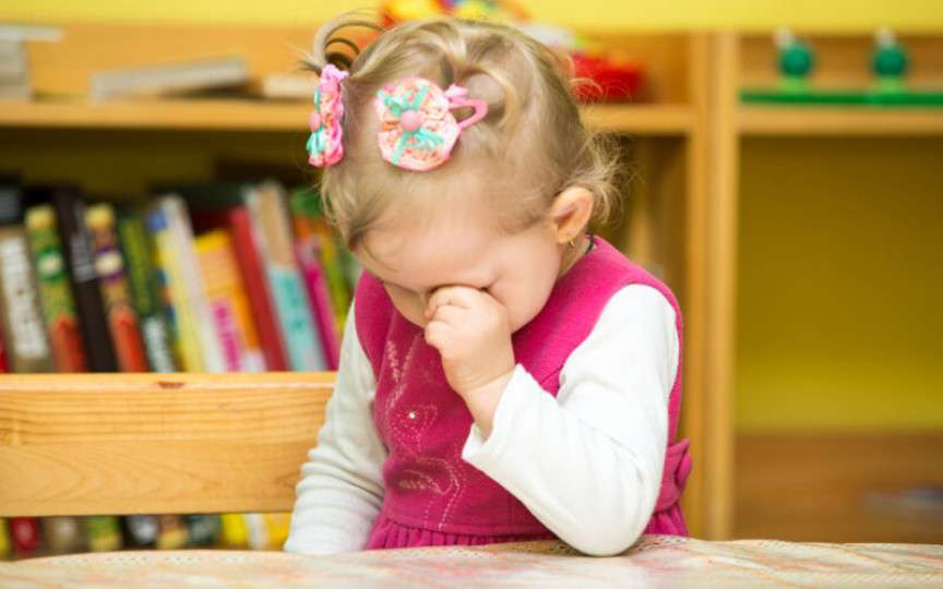 Psiholog: De ce plânge copilul la grădiniță și cum poate fi ajutat să se acomodeze?