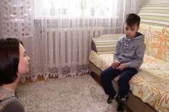 Investigație. O mamă a înregistrat cum educatoarea și dădaca țipă sau chiar bat copiii la grădiniță