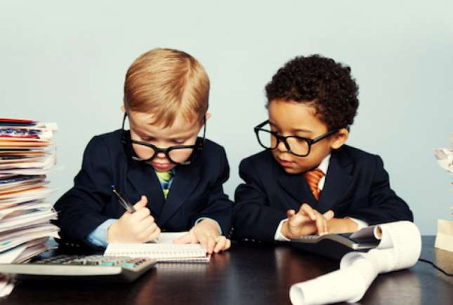 Sfaturi utile pentru educaţia financiară a copiilor