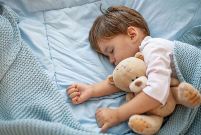 17 posibile cauze de ce copilul nu doarme