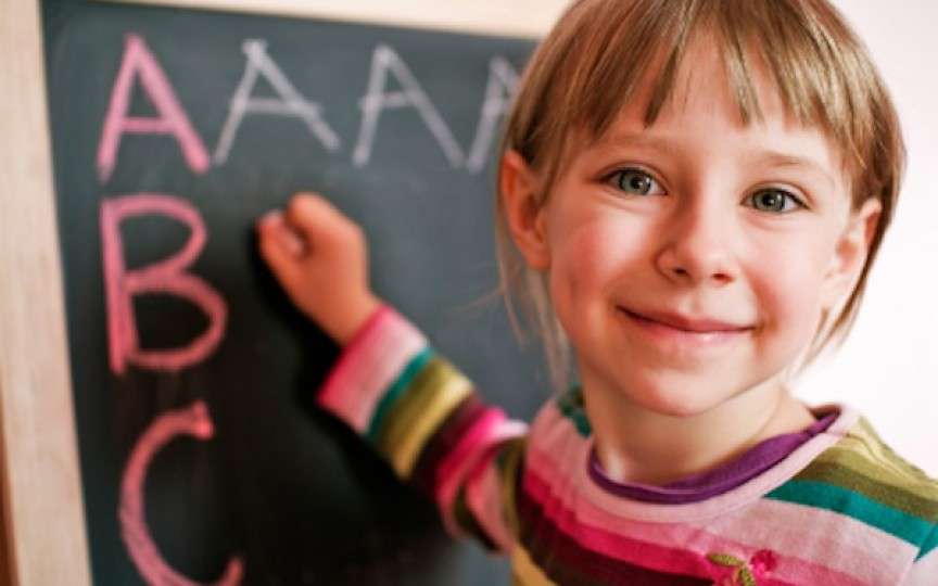 Șase sau șapte ani? Care este vârsta potrivită pentru începerea școlii