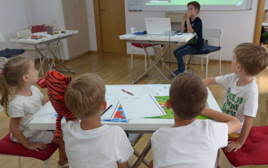 De ce nu e bine să încărcați programul copiilor cu prea multe activități?