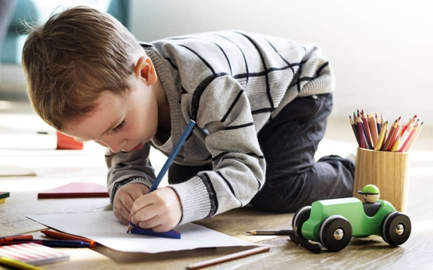 Desenul la copii: 5 cele mai importante etape de dezvoltare