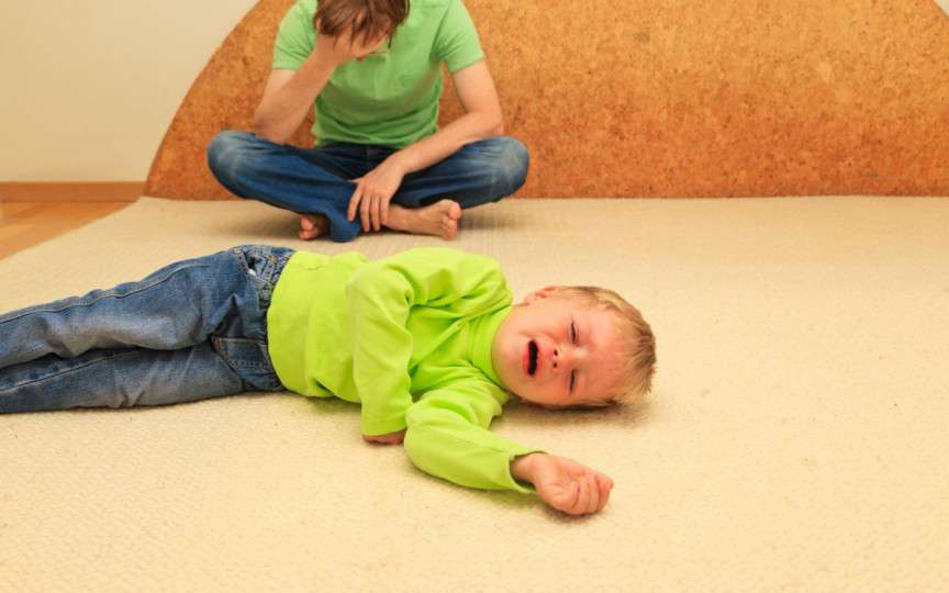 Ce să îi spui copilului când plânge? 11 fraze cu care îl poți liniști