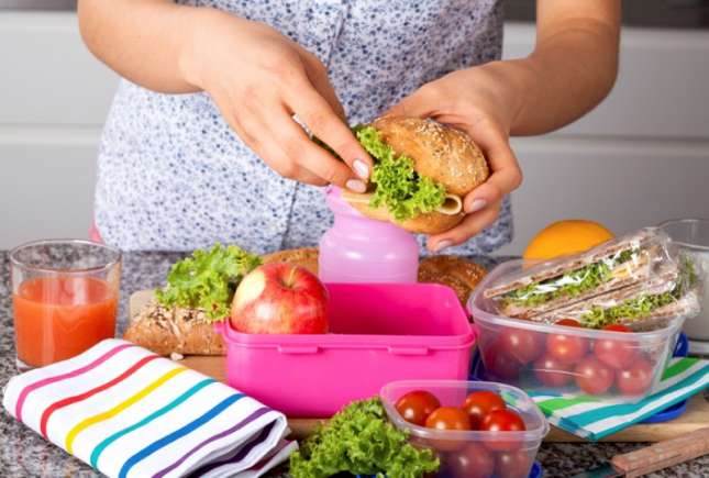 Sfaturile nutriționistului ce trebuie să conțină pachetul pentru școală a copilului