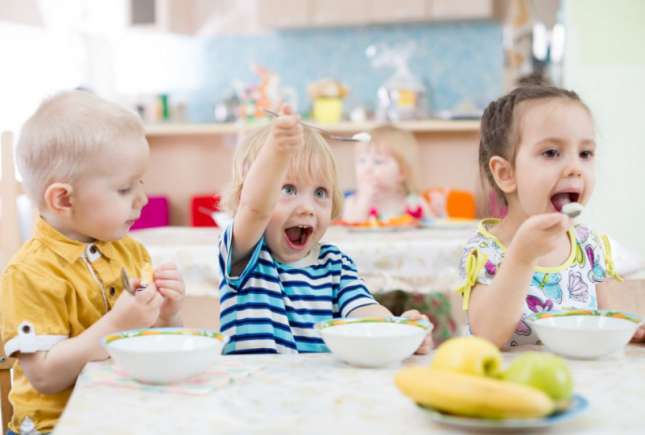 Ce alimente stimulează sănătatea mentală a copilului?