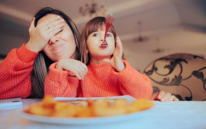 Alimentația copilului: 5 alimente de evitat înainte de somn