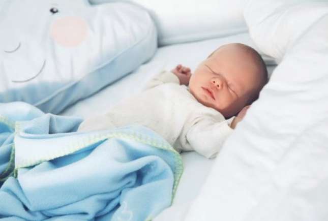 Criza hormonală la nou-născut: sângerări vaginale și inflamații mamare
