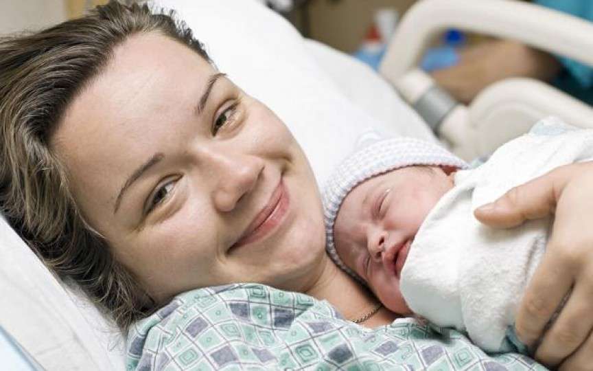 5 motive de ce prima oră de viață a bebelușului este cea mai importantă pentru el și mama sa