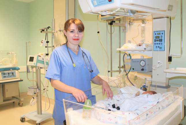 Îngrijirea nou-născutului acasă: Sfaturile neonatologului pentru proaspeții părinți