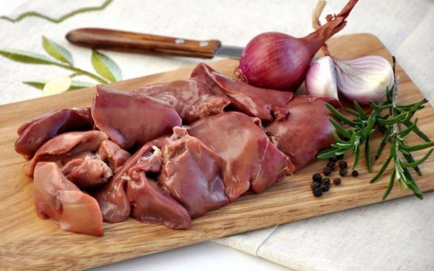 Când introducem în alimentația bebelușului ficatul de pui?