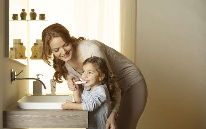 Alege corect pasta şi periuţa de dinţi pentru copii