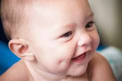 Gropițele din obraji reprezintă un defect genetic, spun oamenii de știință