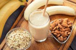 7 reţete de smoothies  recomandate pentru stimularea lactaţie