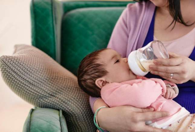 Accesorii care te vor ajuta enorm în perioada de alăptare