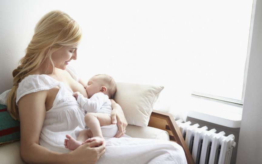 Ce se întâmplă când copilul pare a nu se sătura la sân? Sfaturile expertului
