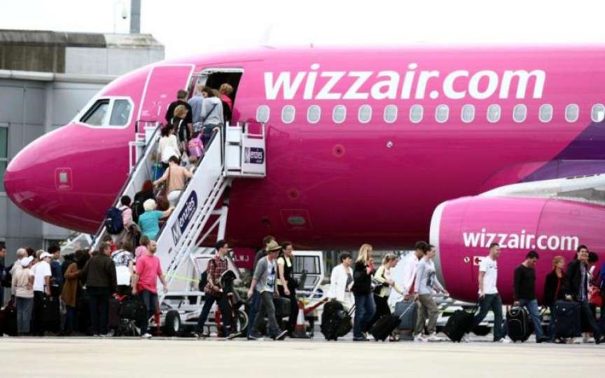 O moldoveancă nu a putut zbura pe motiv că nu mai erau locuri în avion deși ea avea bilet. Oricine poate păți la fel!