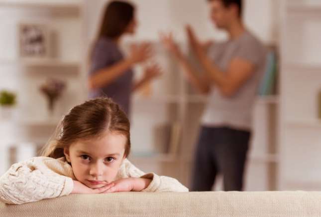 Efectele divorțului asupra bebelușilor și copiilor. Cum să îi ajuți în funcție de vârsta lor
