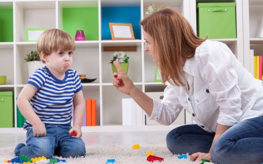 Cele mai frecvente greșeli pe care le fac părinții în educația copiilor. Trebuie să le eviți!