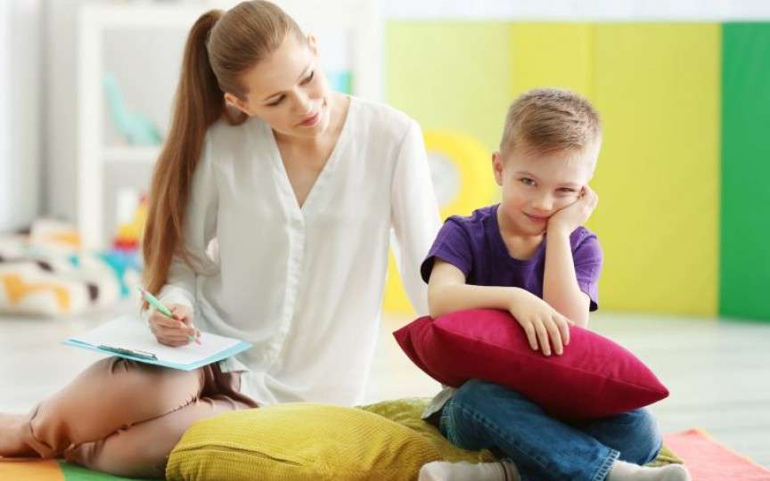 Știi cum să crești copii liberi? 5 pași de pus în aplicare de către părinți