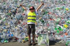 Idee inedită: Elevii merg în excursii cu banii câștigați din reciclarea materialelor