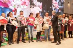 Daruri generoase de Crăciun pentru familiile cu tripleți din țară!