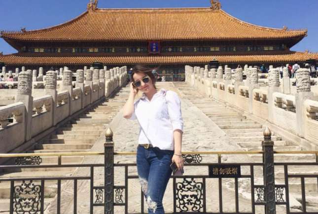 O tânără chișinăuiancă a plecat la studii în China, unde a lucrat la o grădiniță