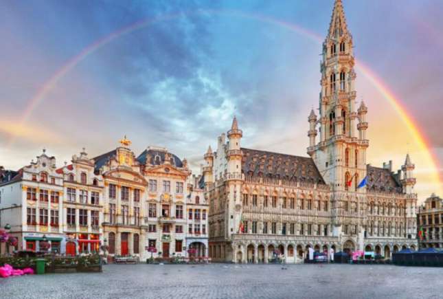 Școala în Belgia: Nu există comitet părintesc, iar părinții nici nu se cunosc între ei