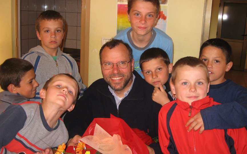 Tiziano Baracco, preotul de origine italiană care a învățat limba română în timp ce se juca cu copii