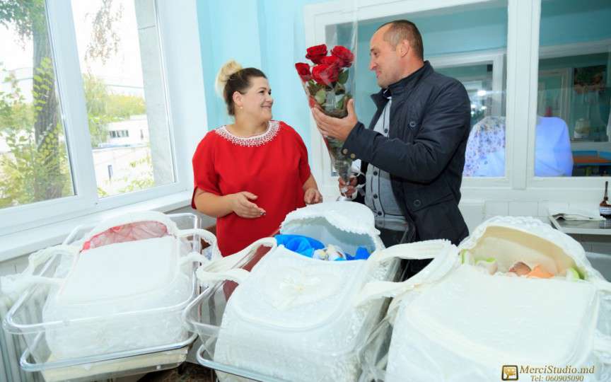 Mamă de tripleți: Cheltuim 1000 de lei numai pentru trei zile de mâncare!
