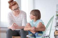 10 cele mai cool întrebări pe care să i le pui copilului tău, pentru a-l cunoaște mai bine