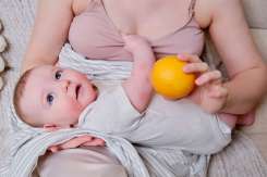 Ce fructe poate mânca mama care alăptează? Lista sigură și cele mai periculoase alegeri