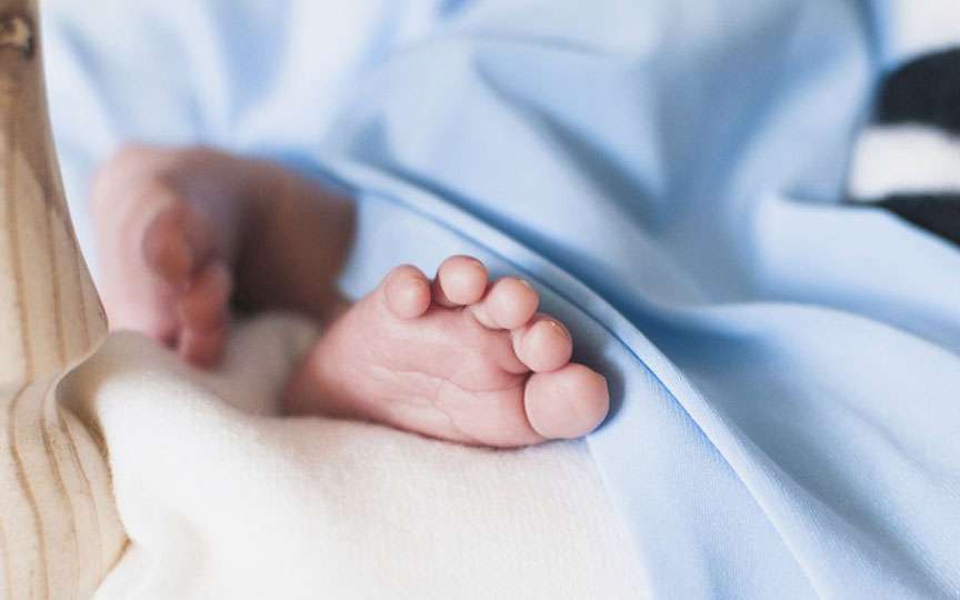 Diareea la bebeluși: când e normal și când trebuie să mergi la medic