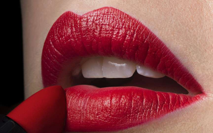 Truc simplu pentru ruj rezistent întreaga zi: Sfaturi profesionale de beauty
