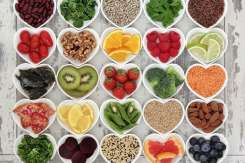 Fibrele și microbiota: ce contează cu adevărat în alimentație