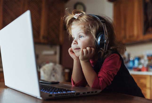 Browsere pentru copii – cum alegi un internet sigur pentru cei mici