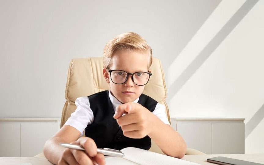 Supradotarea timpurie nu garantează inteligență ridicată la adolescență