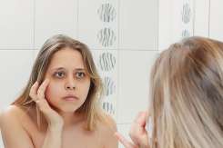 Cum să scapi de cearcăne: cauze, tratamente și prevenție