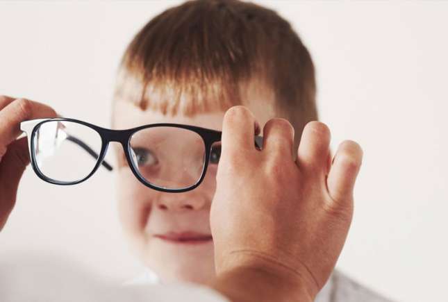 Semn de cancer ocular la copii vizibil în fotografii: ce spun medicii