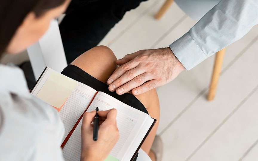 Profesor suspendat în nordul Moldovei după suspiciuni de abuz asupra unei eleve. MEC a cerut anchetă